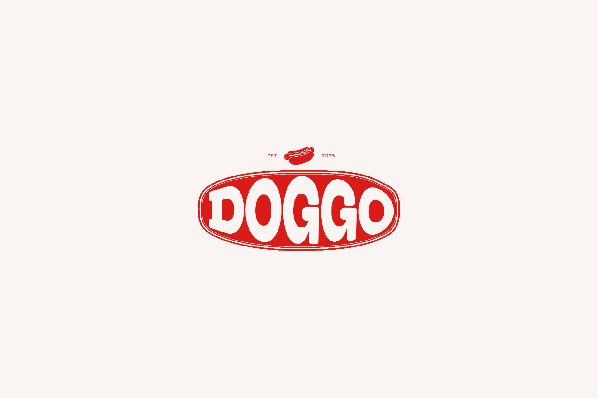 Logotipo DOGGO con óvalo y perrito caliente sobre fondo crema